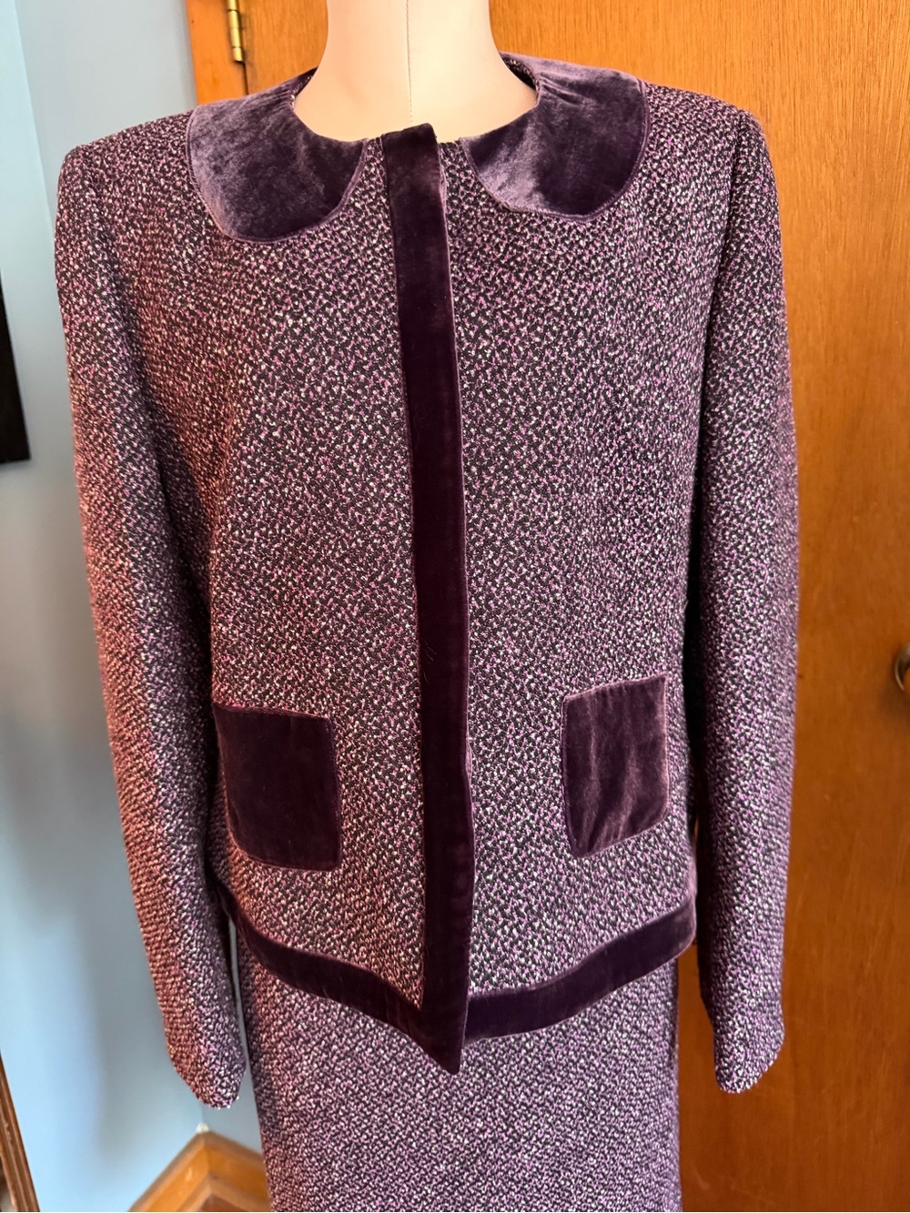VTG Albert Nipon Classic Purple Tweed Women's Skirt Suit - Velvet Trim Sz 12 - Picture 2 of 12